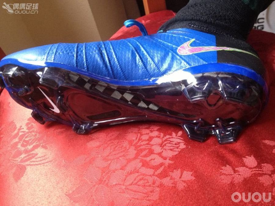 第一双ID..刺客10超顶级碳底FG