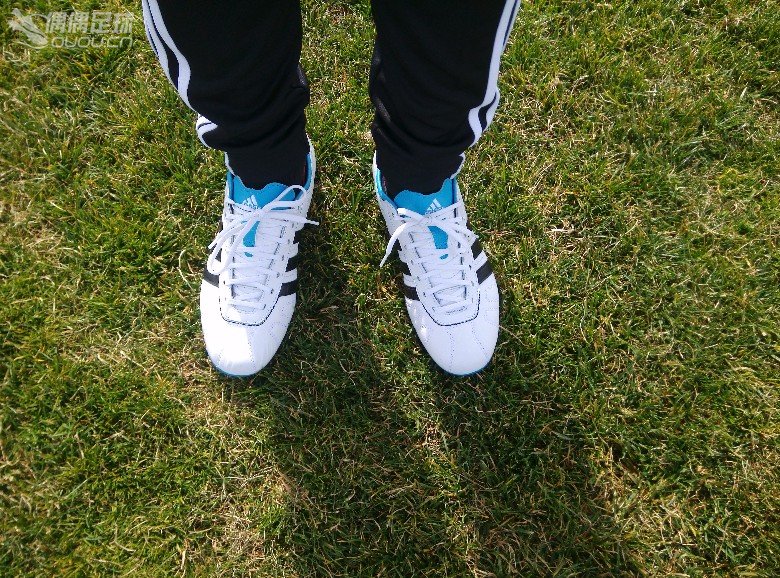 卡卡首秀大联盟穿着卡卡4代 我也来应个景 飘4SG出场