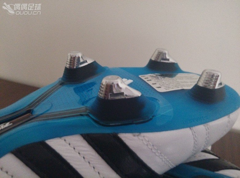 卡卡首秀大联盟穿着卡卡4代 我也来应个景 飘4SG出场