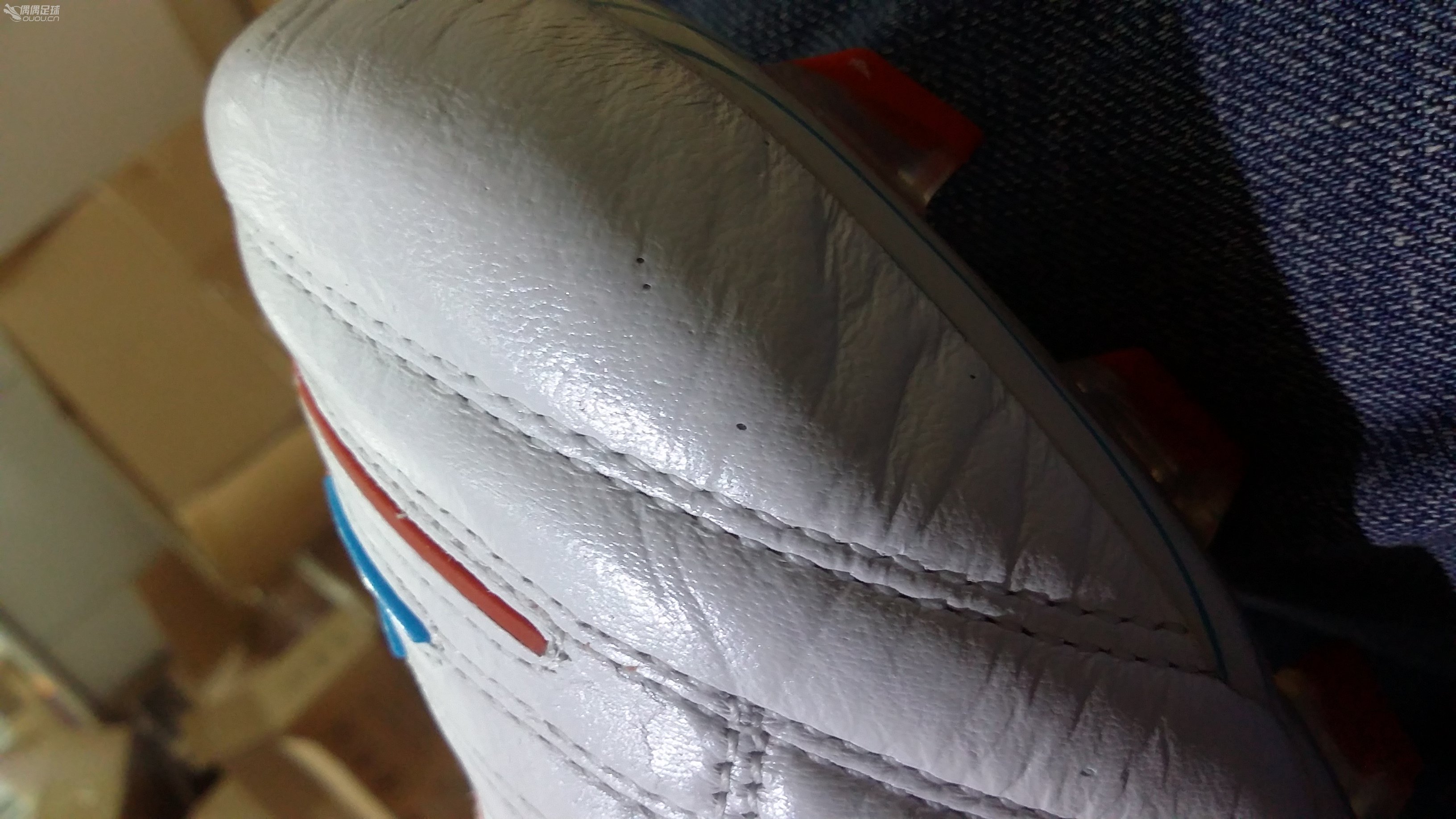 急求懂袋鼠皮的兄弟帮看看,刚收到的鞋子,敢确认收货吗?