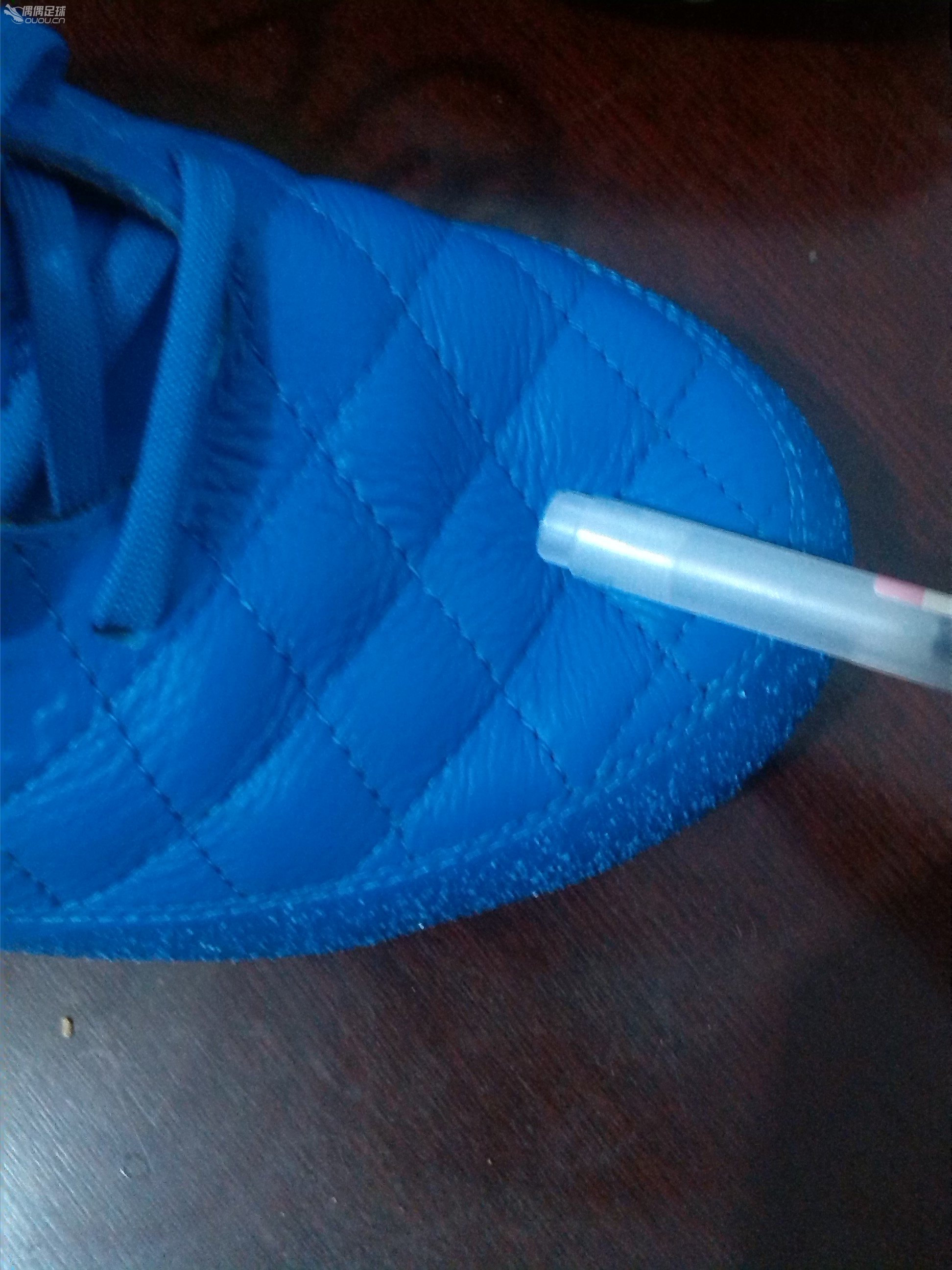 求各位大神帮忙鉴定下此鞋。