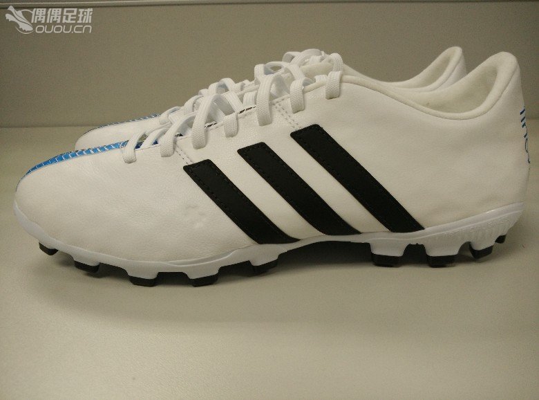新入手adidas  11NOVA AG