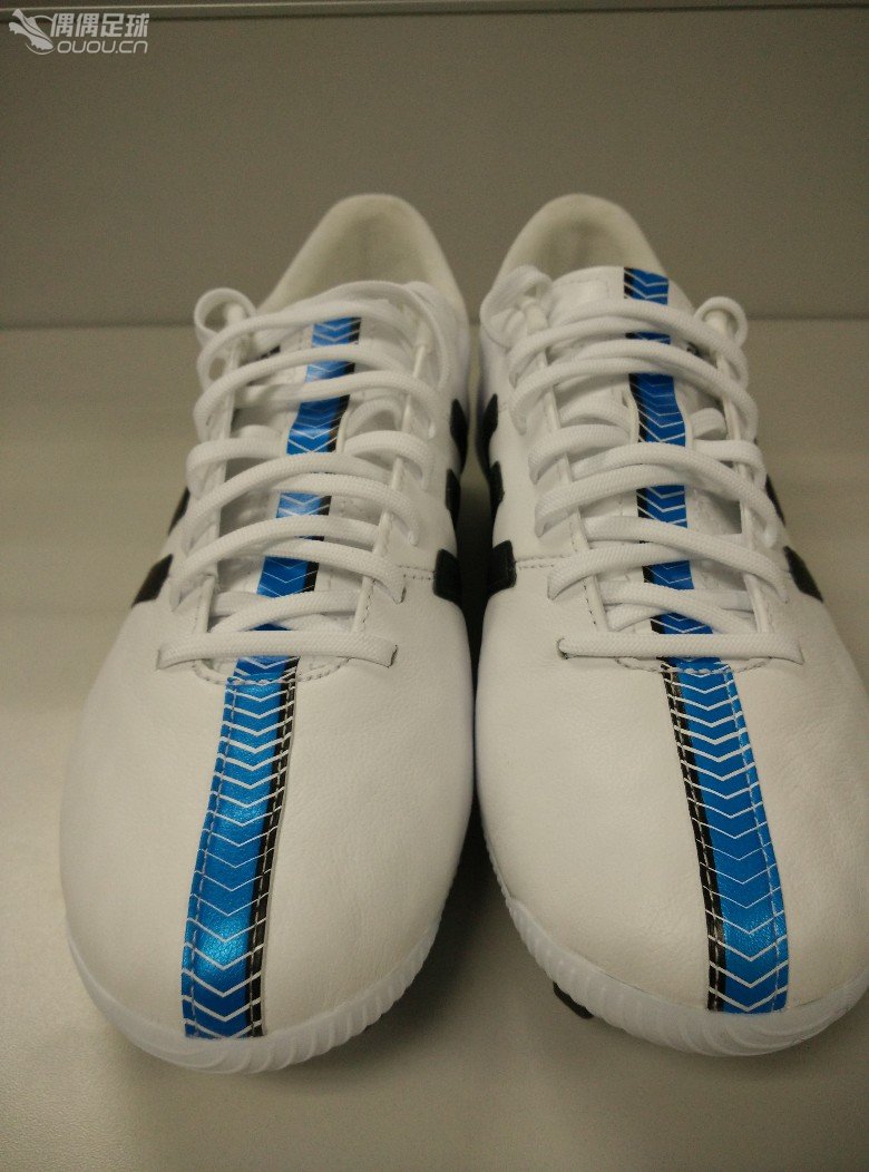 新入手adidas  11NOVA AG