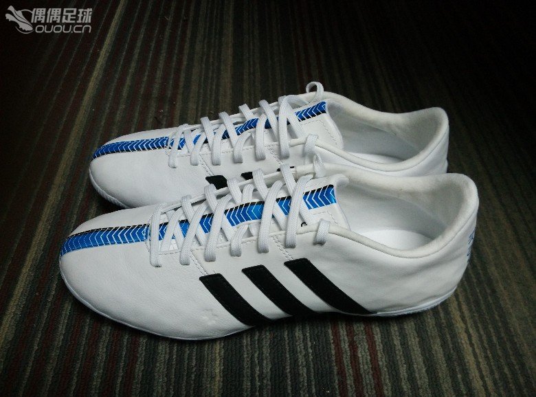 新入手adidas  11NOVA AG