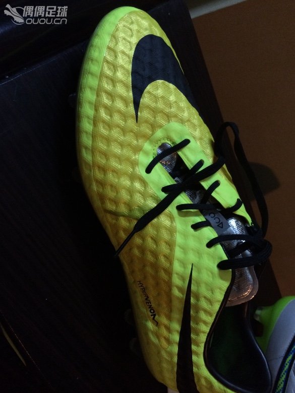 新入手毒蜂,求鉴定真假