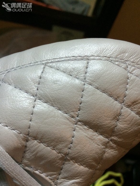 新入手毒蜂,求鉴定真假