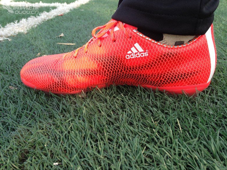 (づ ̄ 3 ̄)づ…adizero F50红龙顶级AG简单测评