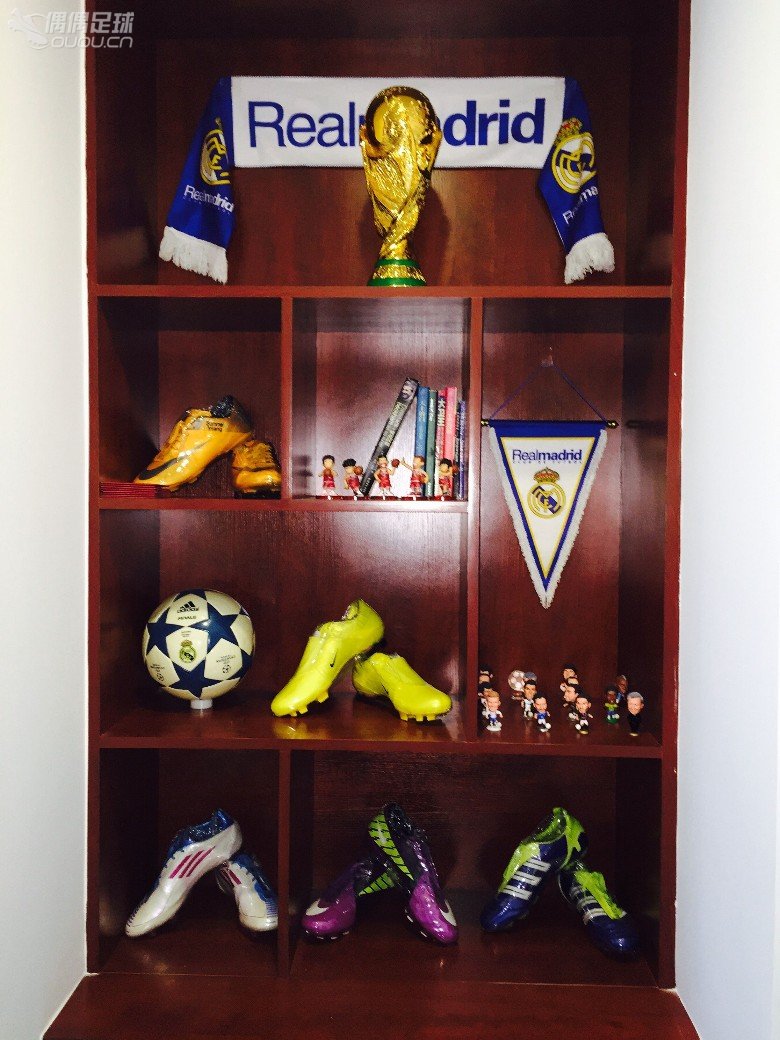 啊哈~~我也晒一晒家里的球鞋~