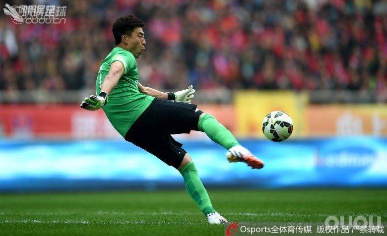 中超第二轮赛场内外战靴一览 – 14/03/2015