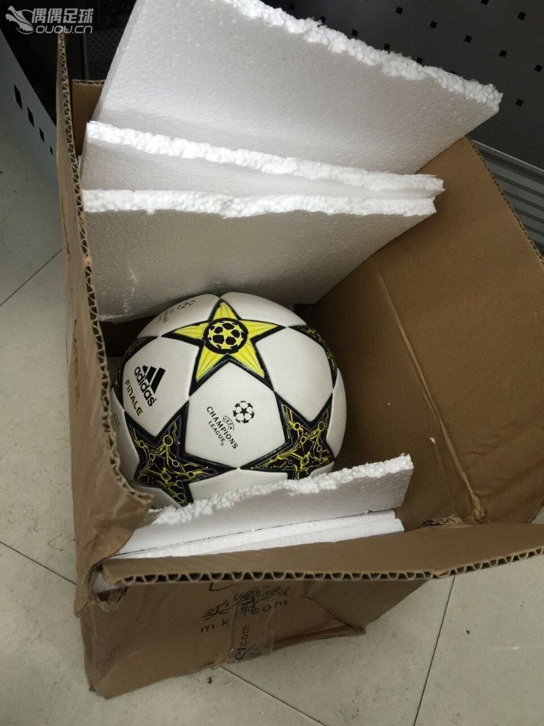 第一颗顶级球2012-2013赛季欧冠黄星星