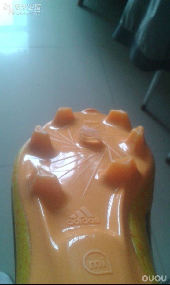 求各位路过的OUOU众神求指教,刚买的ADIDAS messi 梅西顶级F50 FG 足球鞋 M17681