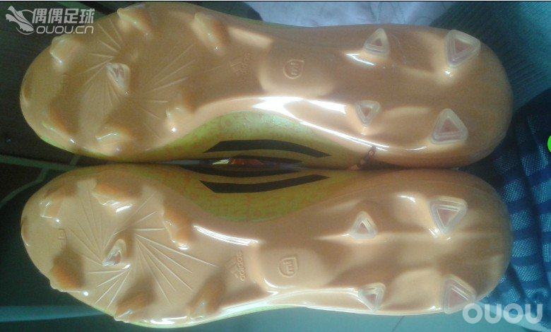 求各位路过的OUOU众神求指教,刚买的ADIDAS messi 梅西顶级F50 FG 足球鞋 M17681