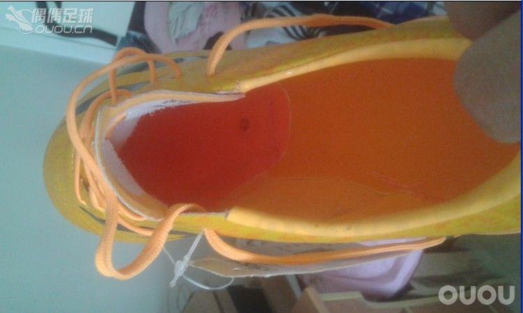 求各位路过的OUOU众神求指教,刚买的ADIDAS messi 梅西顶级F50 FG 足球鞋 M17681