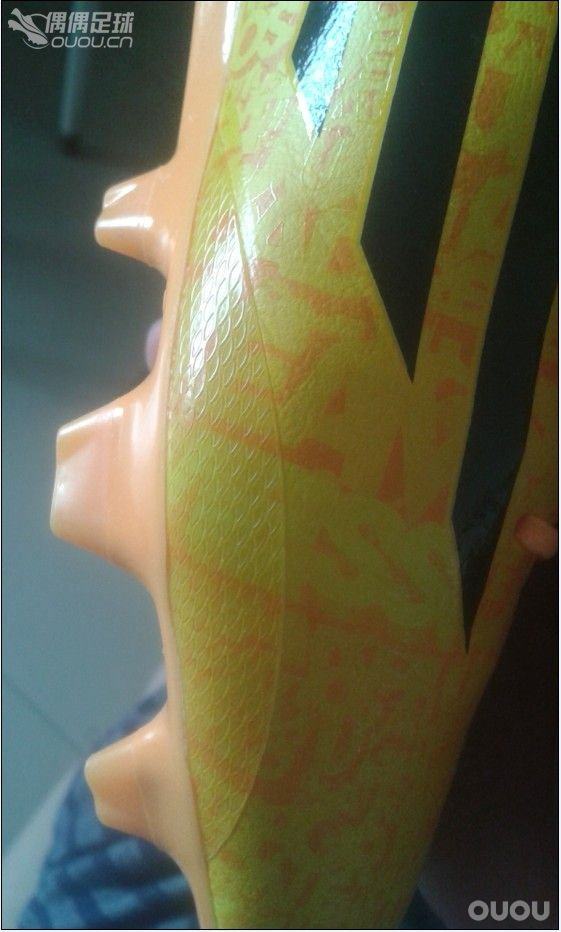 求各位路过的OUOU众神求指教,刚买的ADIDAS messi 梅西顶级F50 FG 足球鞋 M17681