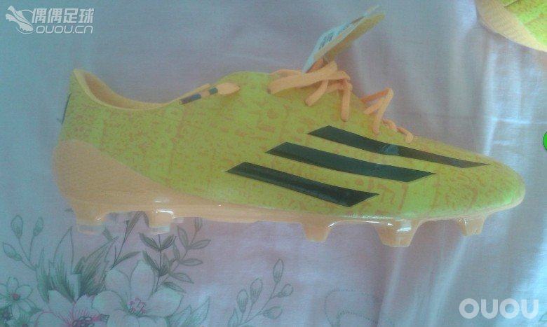 求各位路过的OUOU众神求指教,刚买的ADIDAS messi 梅西顶级F50 FG 足球鞋 M17681