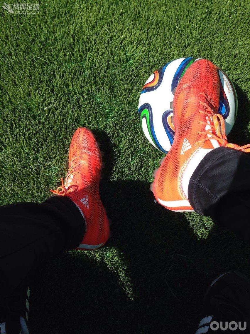 偶偶第十二次草根接力实战评测】第二棒-Adidas Adizero F50 V AG红龙 本命年评测火热红龙