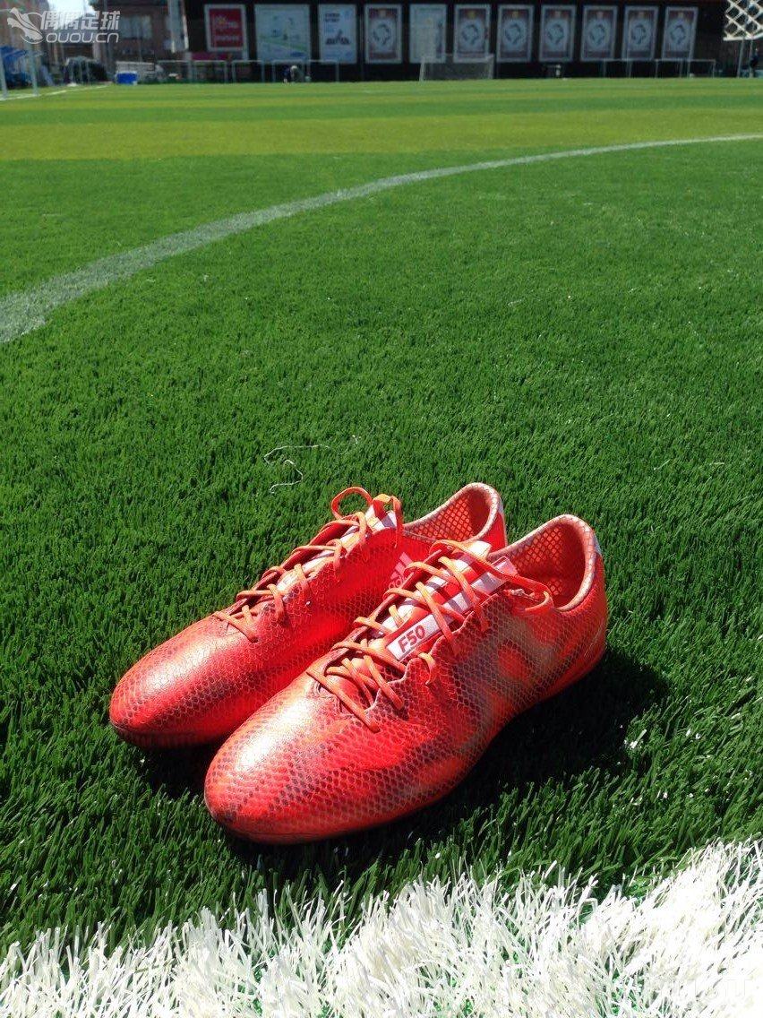 偶偶第十二次草根接力实战评测】第二棒-Adidas Adizero F50 V AG红龙 本命年评测火热红龙