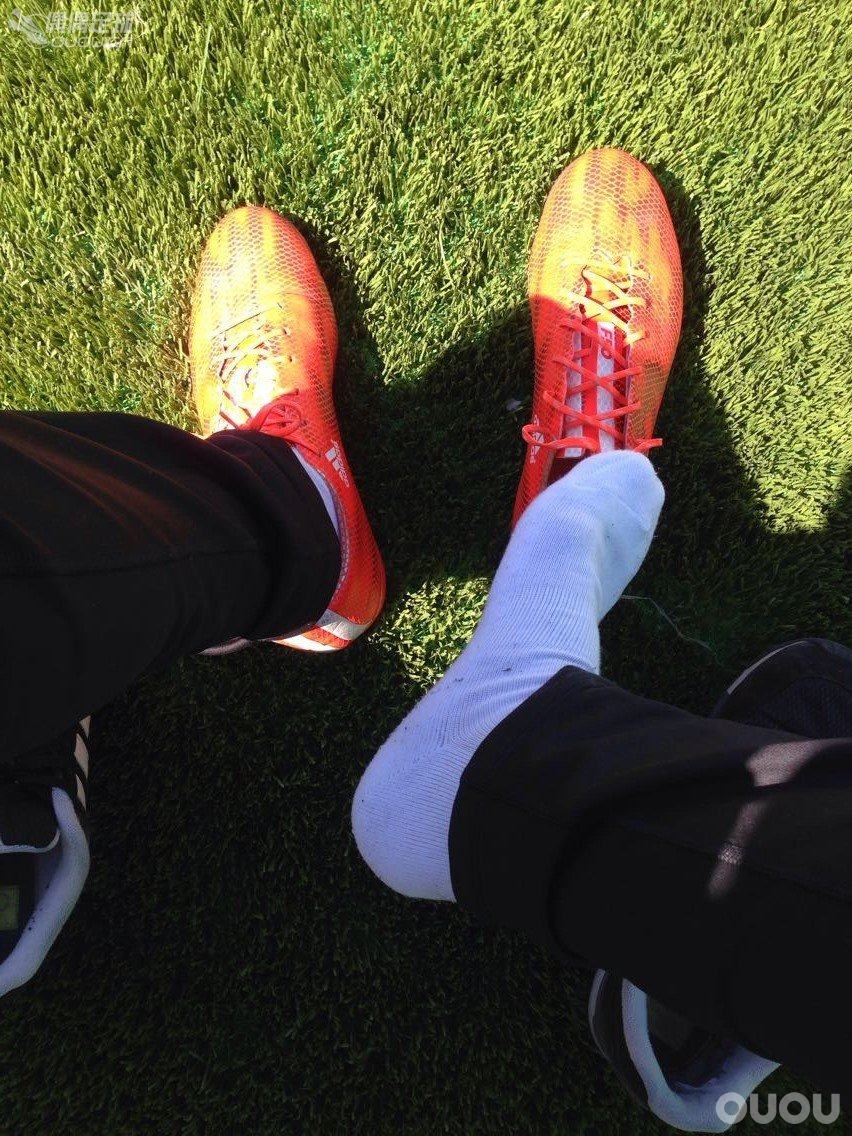 偶偶第十二次草根接力实战评测】第二棒-Adidas Adizero F50 V AG红龙 本命年评测火热红龙