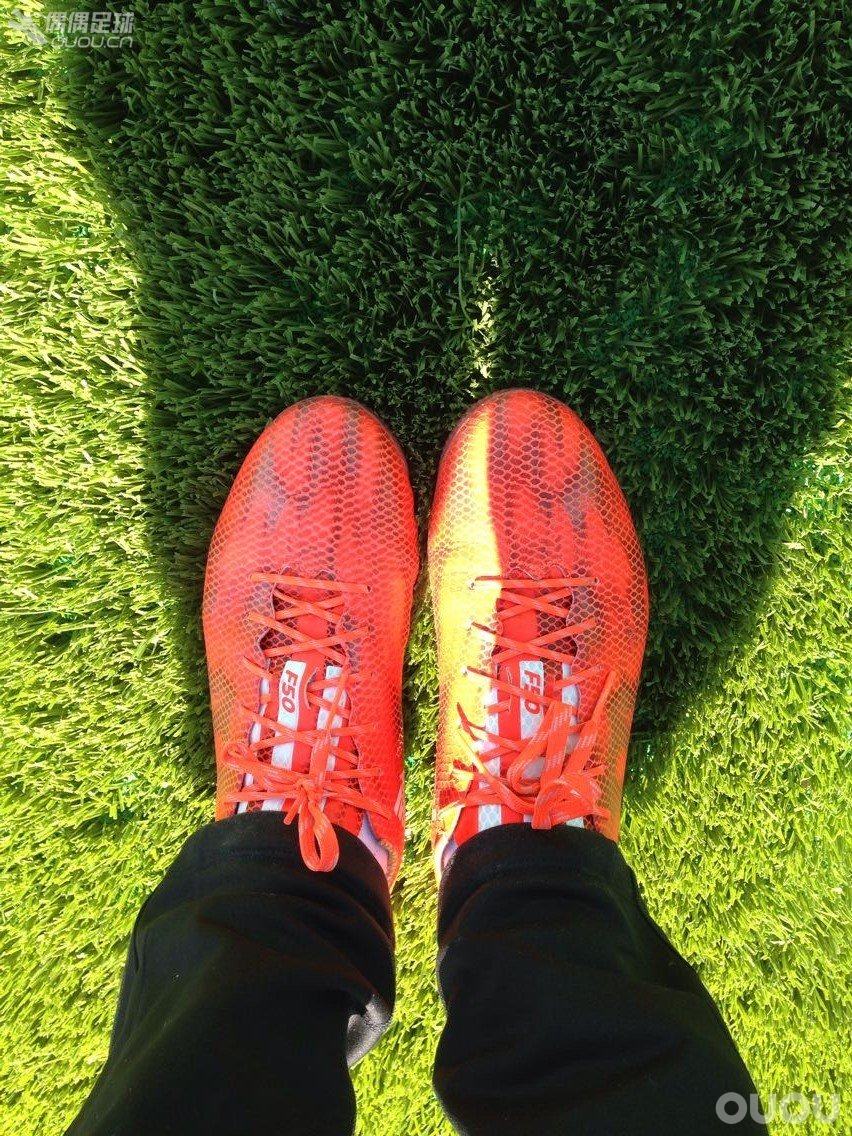 偶偶第十二次草根接力实战评测】第二棒-Adidas Adizero F50 V AG红龙 本命年评测火热红龙