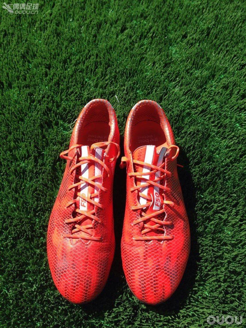 偶偶第十二次草根接力实战评测】第二棒-Adidas Adizero F50 V AG红龙 本命年评测火热红龙