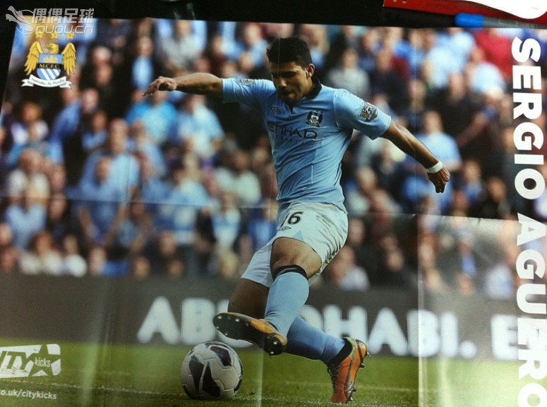 曼城的2张海报和11-12年度年报