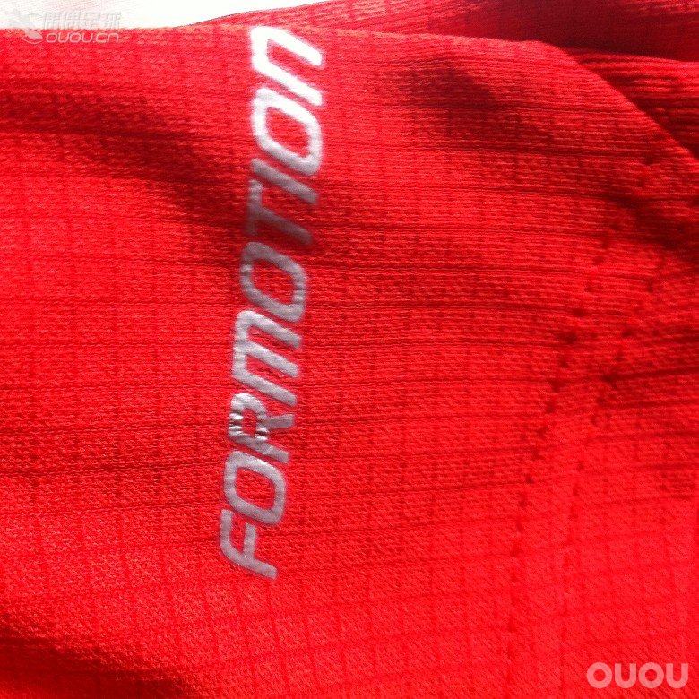 国足-formotion的2套球衣