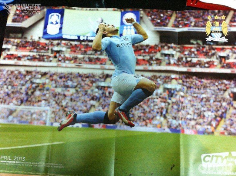 曼城的2张海报和11-12年度年报