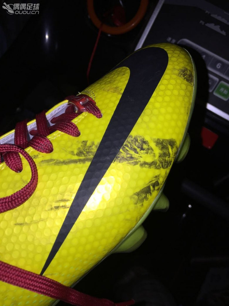 才买的顶级刺客9  怎么清洗!!!黑色的洗不掉