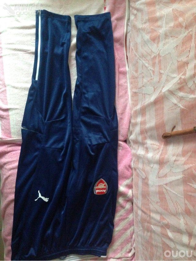 帮忙鉴定一下阿森纳收腿裤