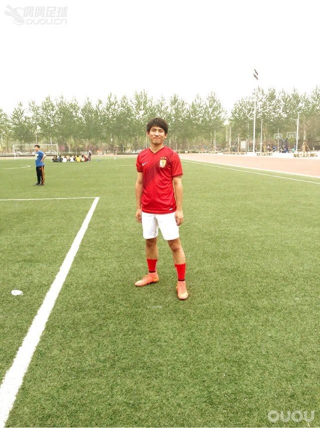 关于今年中超的球员版球衣尺码,求大家帮助…