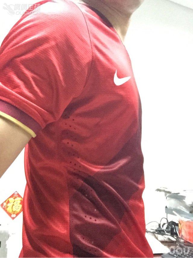 关于今年中超的球员版球衣尺码,求大家帮助…