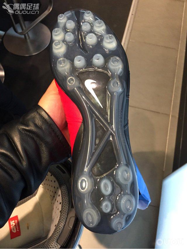 NIKE Hypervenom②.personnaliser?