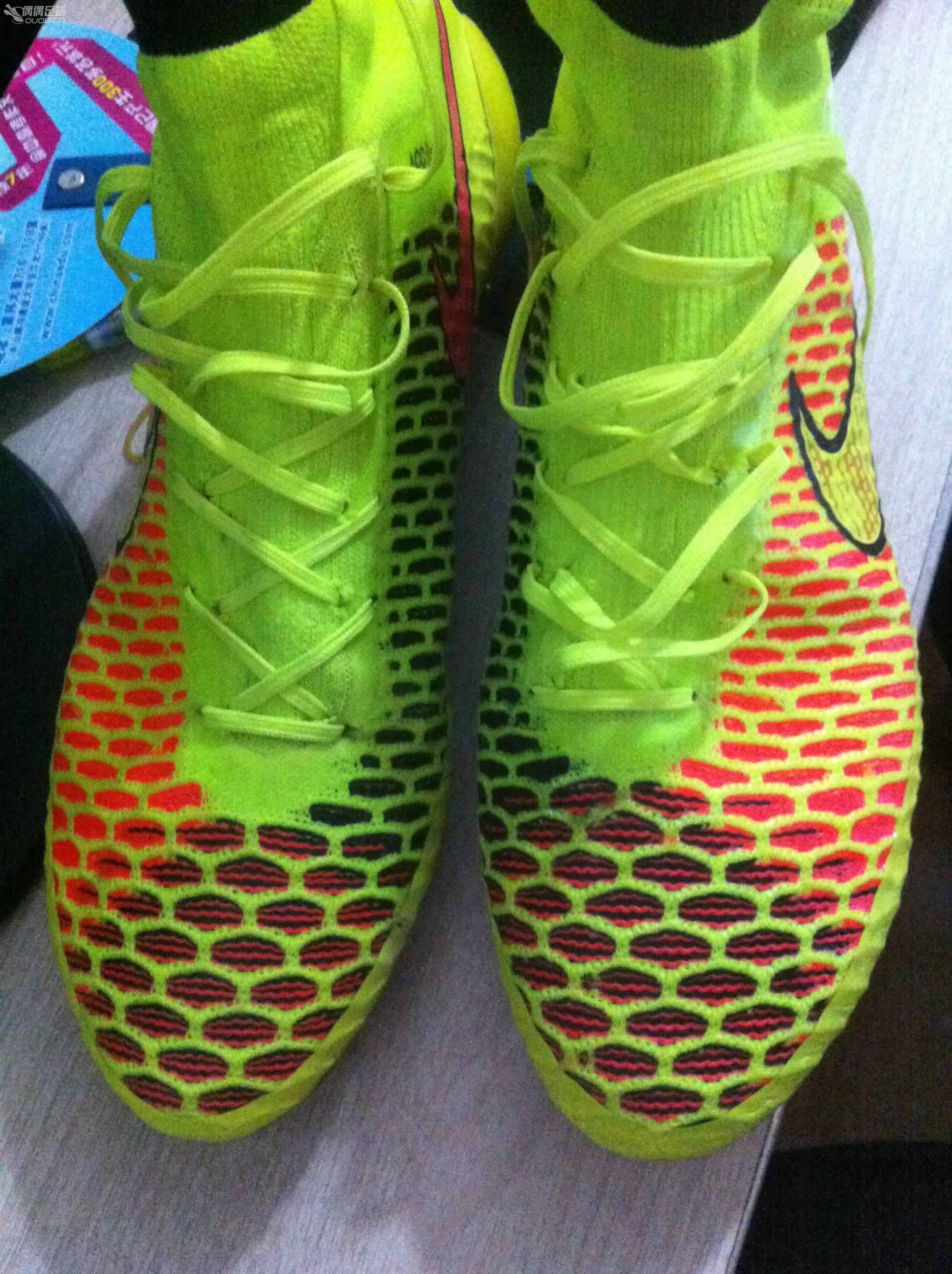 请球星们帮我鉴定一下这双超顶鬼牌正不正???