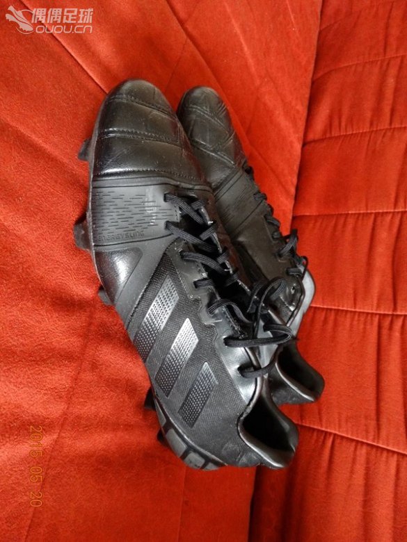 偶友们看看这双狂战士,有官方发售过么?