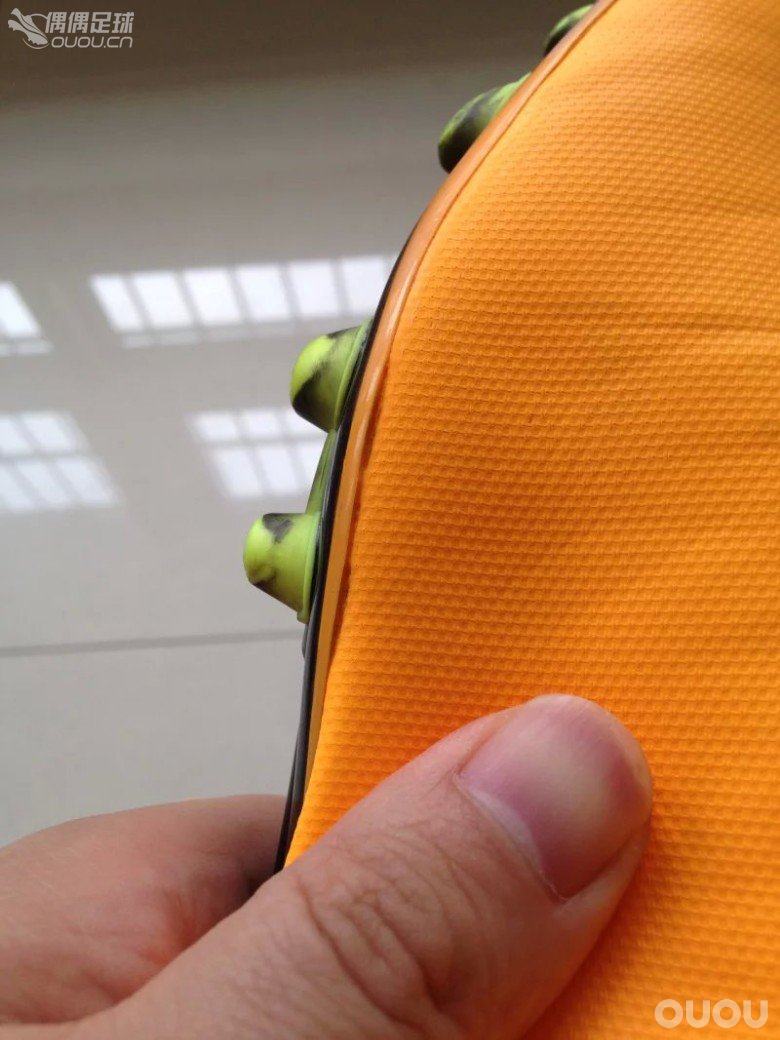 穿过刺客10顶级ag的坛友们,你们的鞋子脚内侧容易开胶不?