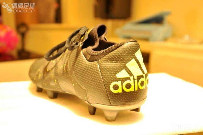 【偶偶第十五次草根接力实战评测】第三棒:颠覆—为新一代球员而生 测阿迪X15.1 FG