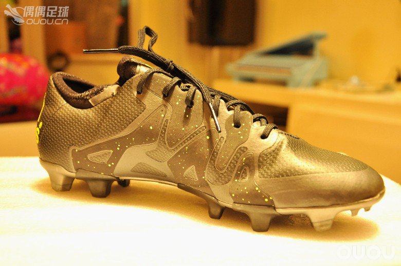 【偶偶第十五次草根接力实战评测】第三棒:颠覆—为新一代球员而生 测阿迪X15.1 FG