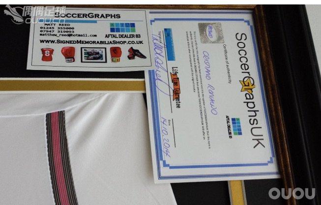 求鉴定C罗签名球衣