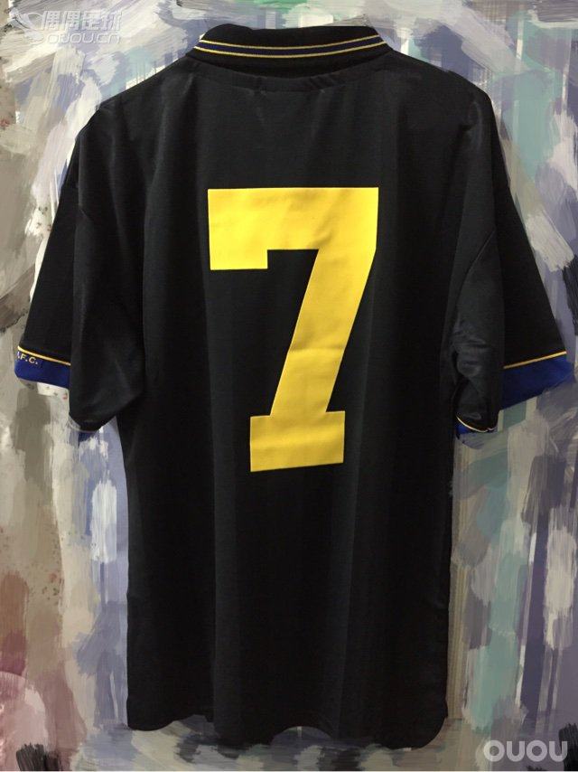 scoredraw曼联复古球衣