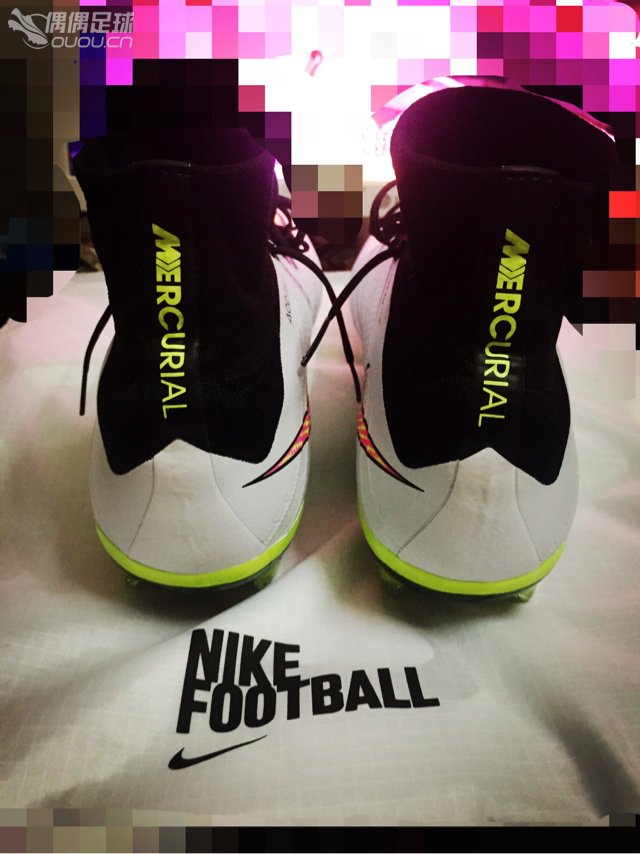 Nike Mercurial Superfly FG刺客10圣诞白配色,尺码42.5  球鞋评测
