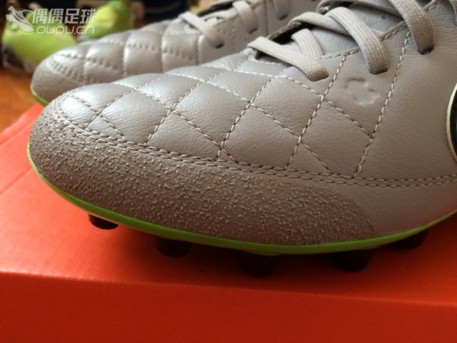 学生党,省吃俭用终于入手新配色传奇五乞丐版,感觉是最好看的配色惹!