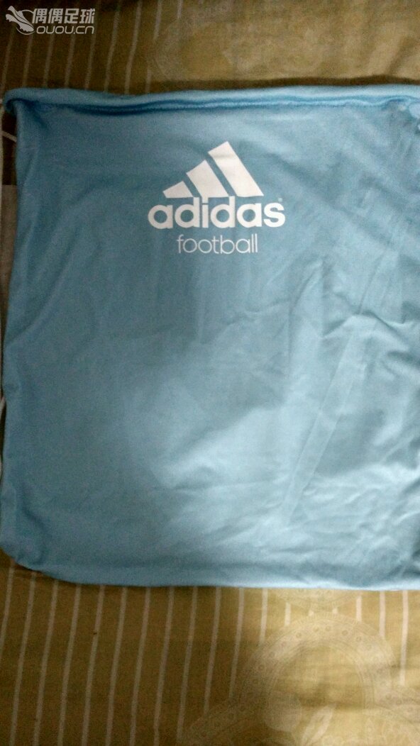 终于搞到了梅西的新款15.1 好开心!