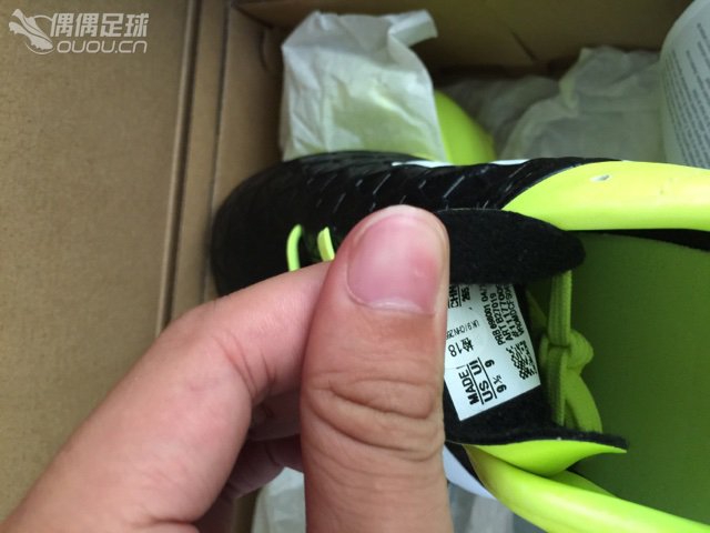 麻烦各位大神帮我看看是正品吗!