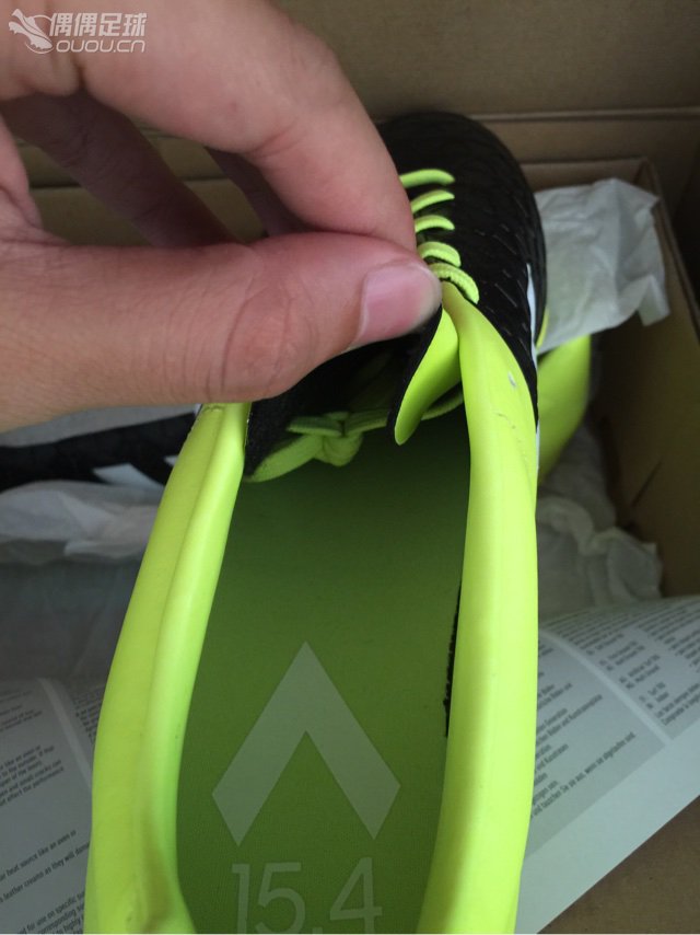 麻烦各位大神帮我看看是正品吗!