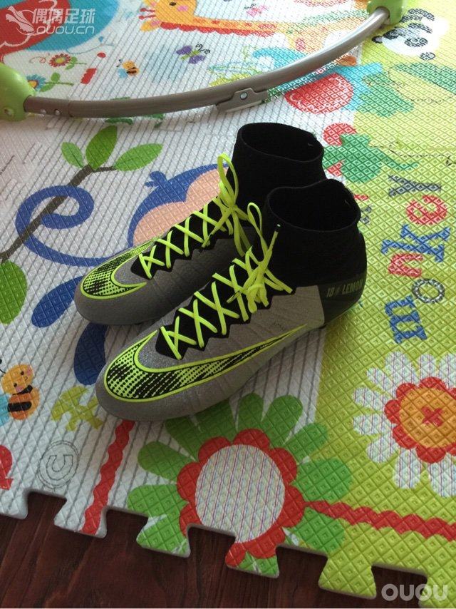 焦急的等了一个月。开箱验货。银色以掉漆。一张流。明个下地尝试下。