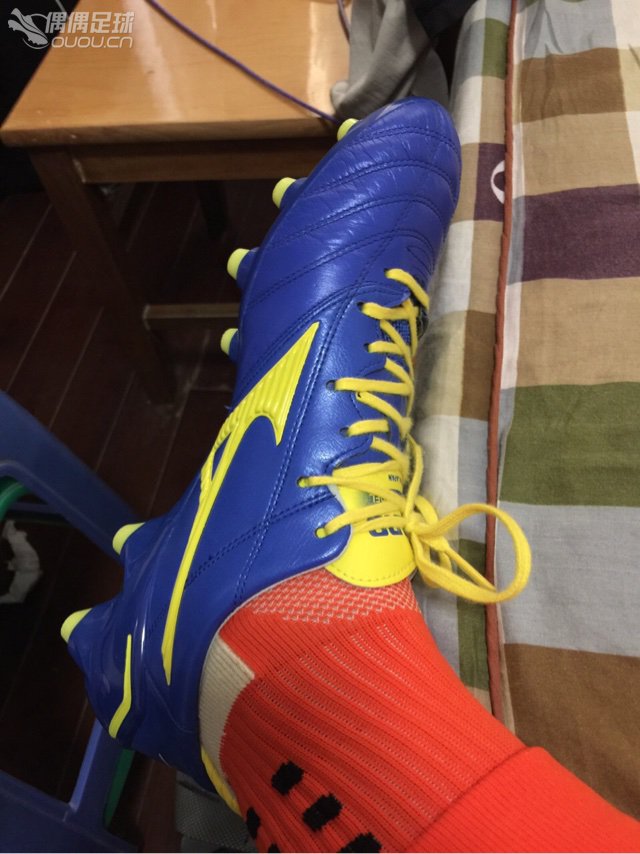 日产one,蓝黄配色,这样穿上去看起来算合适吗?