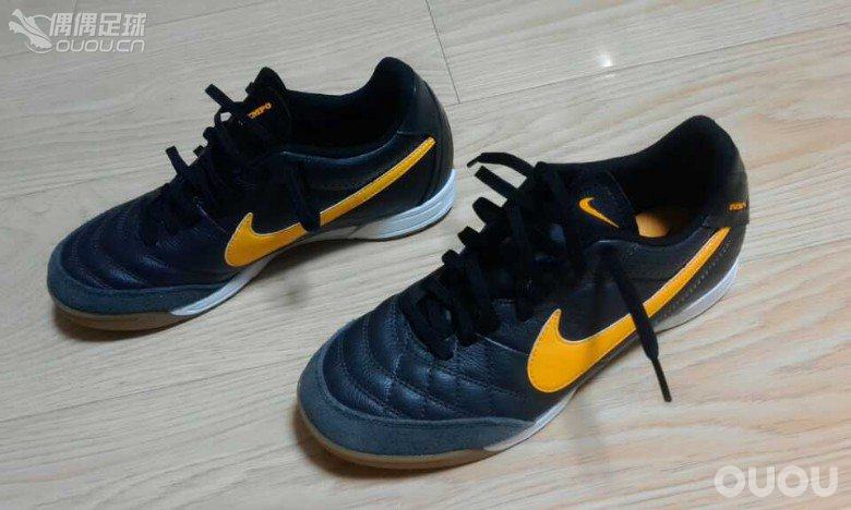 本命年的足球狗 继续自己的快乐足球!