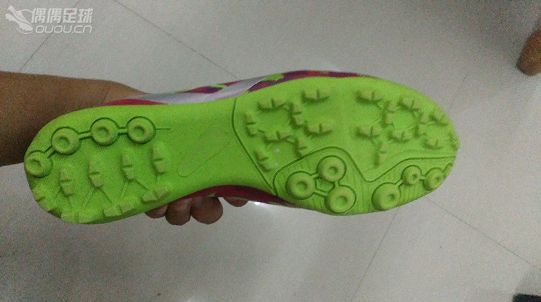 初试足球鞋换底