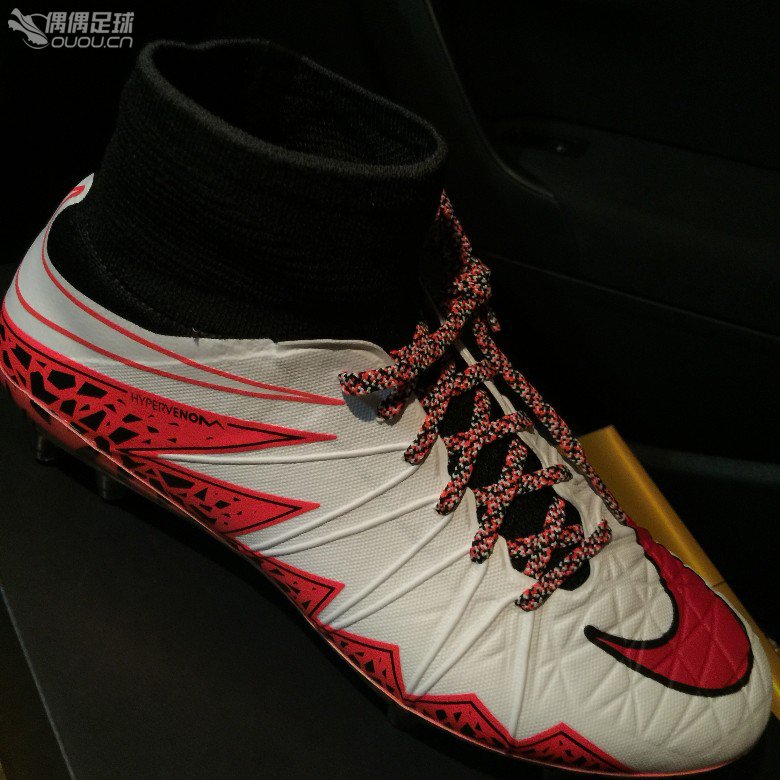 毒蜂2 Nike Hypervenom II ID开箱及测评 少图多字慎点!!