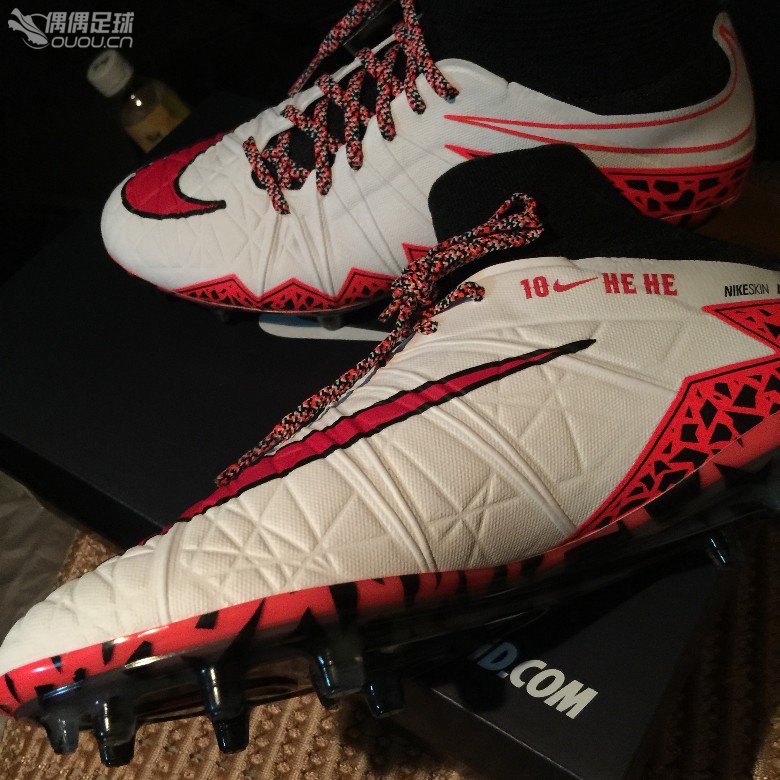 毒蜂2 Nike Hypervenom II ID开箱及测评 少图多字慎点!!